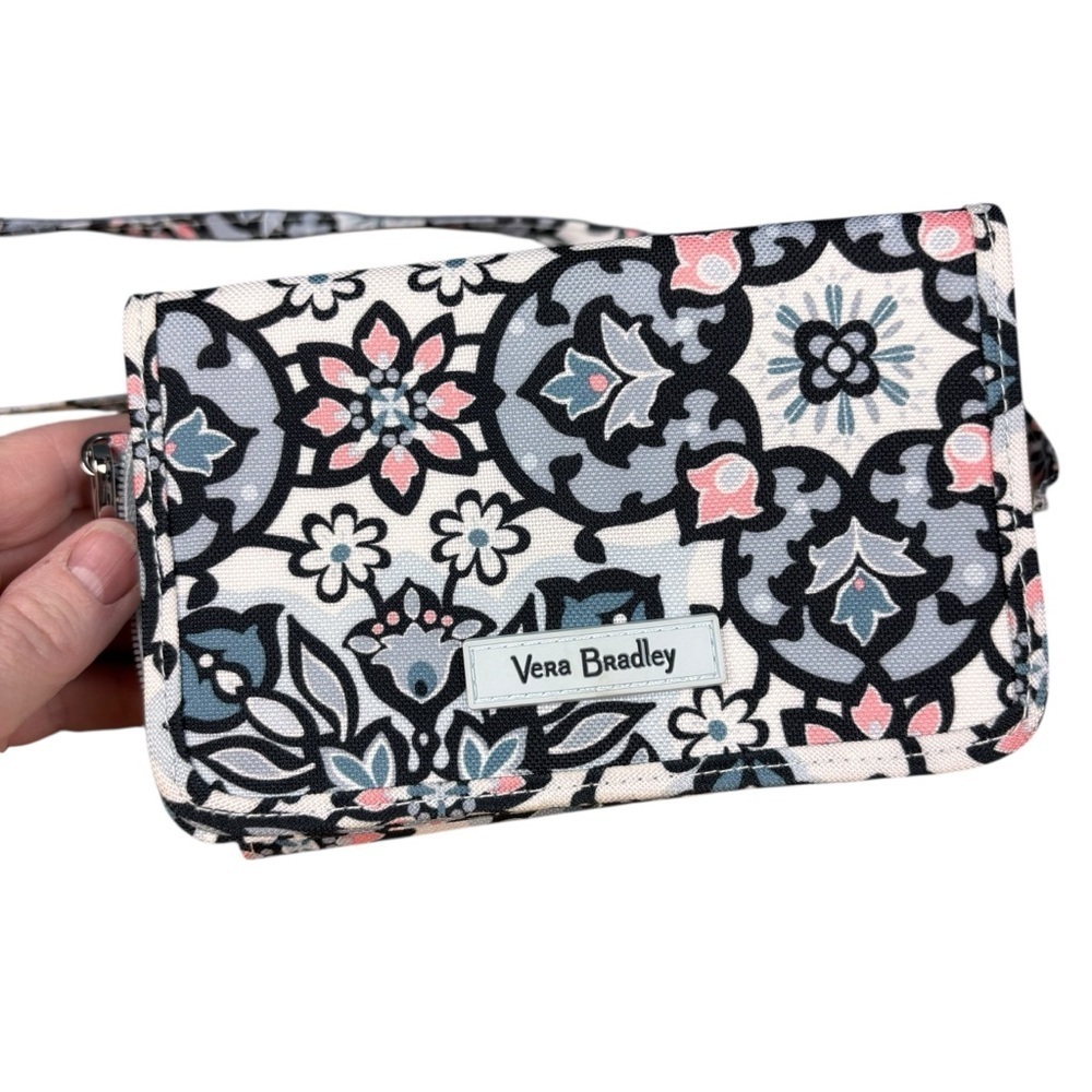Vera Bradley Lighten Up RFID Wallet Crossbody – Lisbon Medallion